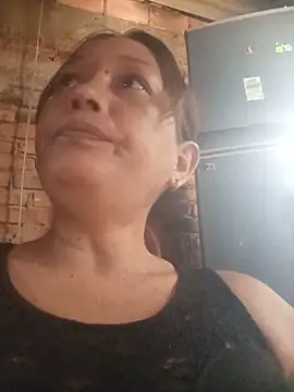 Snapshot of marinita13 chatting on May 27, 1:30 pm marinita13 online show from May 27, 1:30 pm