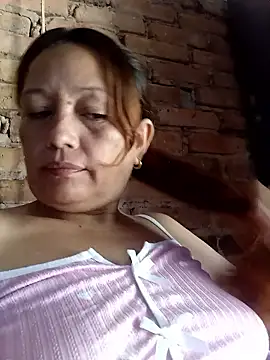 Snapshot of marinita13 chatting on June 9, 2:39 pm marinita13 online show from June 9, 2:39 pm