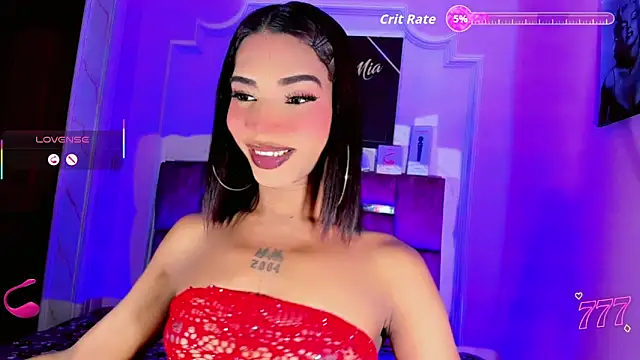 Snapshot of LADY-HOT-SEXY- chatting on June 1, 12:23 am LADY-HOT-SEXY- online show from June 1, 12:23 am