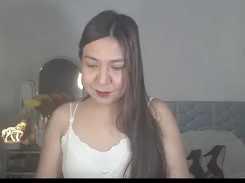 stellahugeX online show from November 4, 5:01 pm