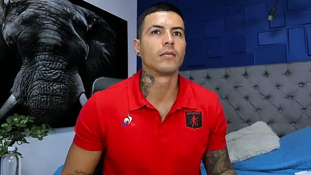 Snapshot of andres-clark92 chatting on May 30, 4:15 pm andres-clark92 online show from May 30, 4:15 pm