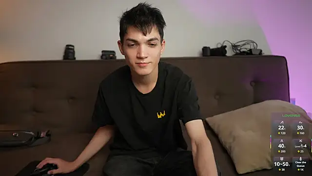 MattyandAiden online show from April 7, 5:13 pm