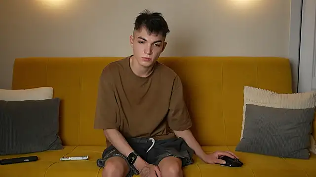 Snapshot of MattyandAiden chatting on June 16, 4:09 pm MattyandAiden online show from June 16, 4:09 pm