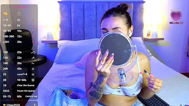 Snapshot of juliana-mancini chatting on November 8, 8:18 pm juliana-mancini online show from November 8, 8:18 pm