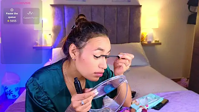 Snapshot of juliana-mancini chatting on February 27, 10:04 am juliana-mancini online show from February 27, 10:04 am