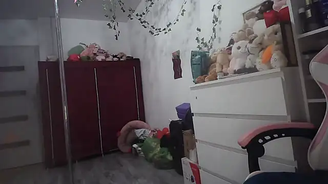 Snapshot of vVicicaaa chatting on September 20, 12:28 pm vVicicaaa online show from September 20, 12:28 pm