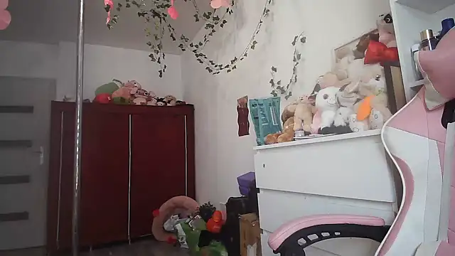 Snapshot of vVicicaaa chatting on September 21, 9:44 am vVicicaaa online show from September 21, 9:44 am