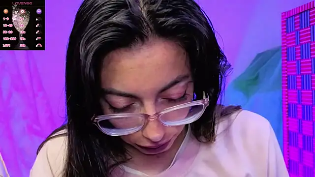 Snapshot of Miranda_sexlove_ chatting on February 24, 7:01 pm Miranda sexlove online show from February 24, 7:01 pm