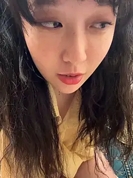 Snapshot of Etherealcat33 chatting on December 17, 4:13 pm Etherealcat33 online show from December 17, 4:13 pm