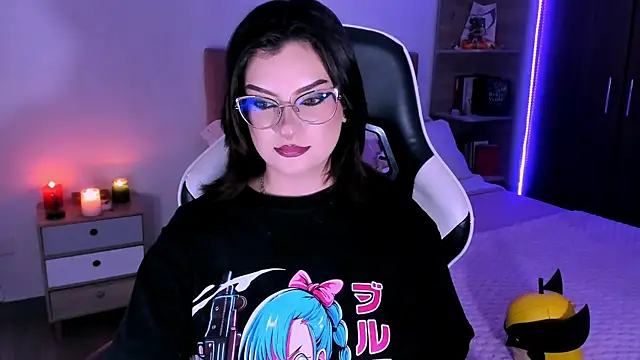 OphelianaRose33 online show from October 24, 11:23 pm