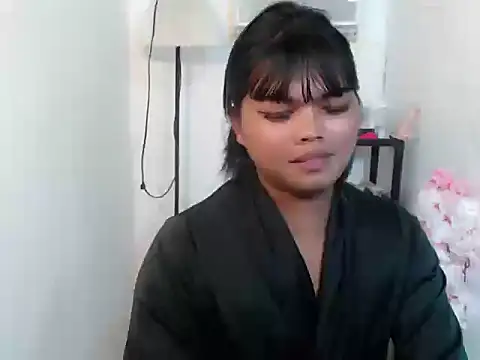 Snapshot of FROXXX21 chatting on July 8, 10:42 am FROXXX21 online show from July 8, 10:42 am