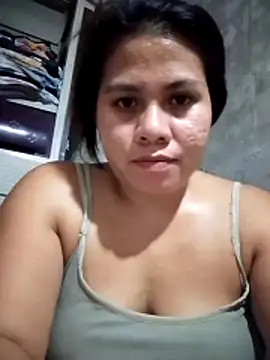 Snapshot of phoenix_1994 chatting on June 22, 9:28 am phoenix 1994 online show from June 22, 9:28 am