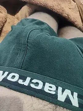 Snapshot of happy88886 chatting on March 2, 6:47 am happy88886 online show from March 2, 6:47 am