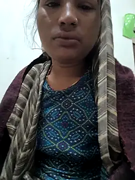 Snapshot of Hot_raaani chatting on February 20, 12:51 am Hot raaani online show from February 20, 12:51 am