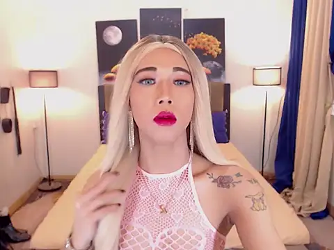 PreciousAmore online show from November 12, 10:15 am