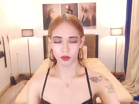 PreciousAmore online show from March 18, 9:18 pm