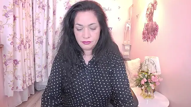 Snapshot of MyLovOne chatting on April 24, 2:19 pm MyLovOne online show from April 24, 2:19 pm