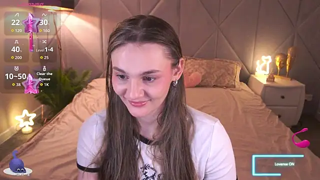 DiamondGoldie online show from November 18, 8:46 pm