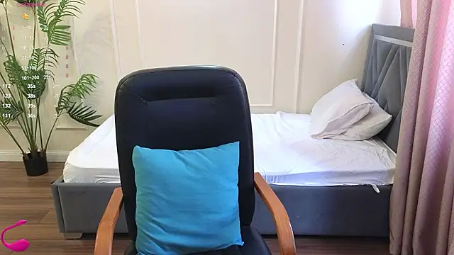 Kuro Ren online show from March 23, 3:43 am