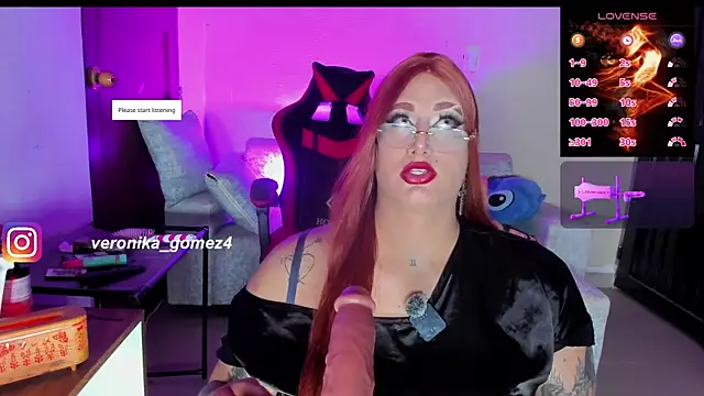 Snapshot of Sweetveronik_44 chatting on June 30, 6:03 am Sweetveronik 44 online show from June 30, 6:03 am