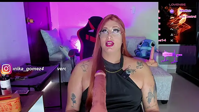 Snapshot of Sweetveronik_44 chatting on July 2, 7:09 pm Sweetveronik 44 online show from July 2, 7:09 pm