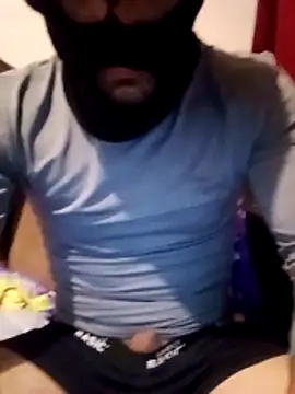 Golonzo1996 online show from November 27, 8:33 pm