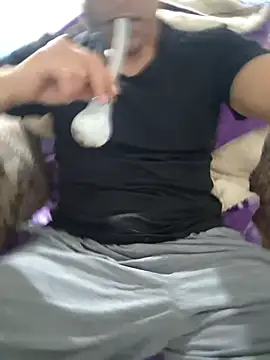 Golonzo1996 online show from April 18, 3:43 am