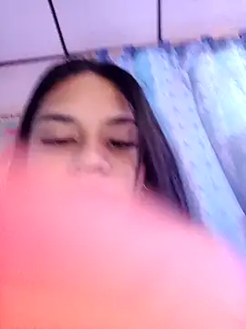 Snapshot of sofi_zzz chatting on January 7, 5:04 pm sofi zzz online show from January 7, 5:04 pm