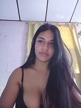 Snapshot of sofi_zzz chatting on May 28, 7:44 pm sofi zzz online show from May 28, 7:44 pm