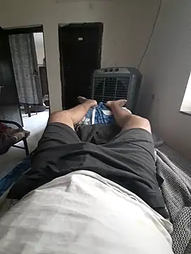 Snapshot of Yourslovingdick chatting on April 20, 6:16 am Yourslovingdick online show from April 20, 6:16 am
