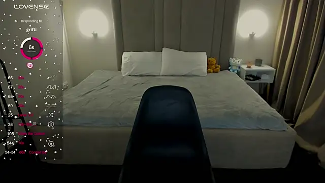 MikaBloom online show from March 13, 1:56 am