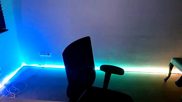 Snapshot of Mrs-Aurora chatting on December 22, 9:01 pm Mrs-Aurora online show from December 22, 9:01 pm