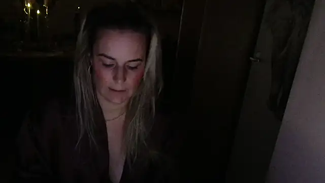 Mrs-Aurora online show from March 10, 9:53 pm