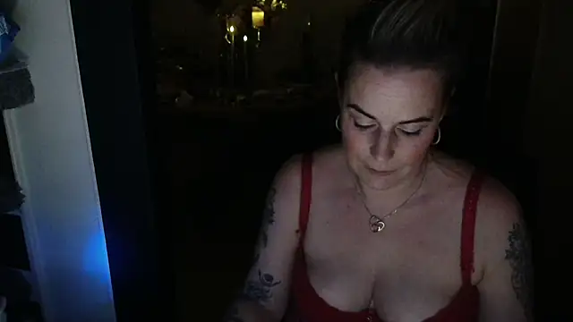 Mrs-Aurora online show from March 19, 10:03 pm