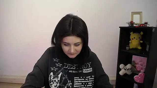 Snapshot of Katrin_kiss_ chatting on February 19, 1:18 pm Katrin kiss online show from February 19, 1:18 pm