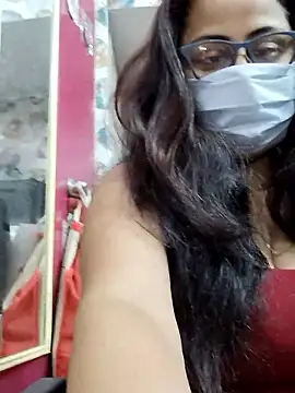 Snapshot of nisha_1110 chatting on June 15, 6:10 pm nisha 1110 online show from June 15, 6:10 pm