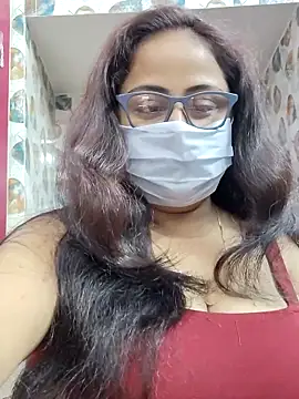 Snapshot of nisha_1110 chatting on June 17, 6:20 pm nisha 1110 online show from June 17, 6:20 pm