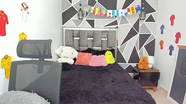 Snapshot of valeria-duarte chatting on July 8, 11:58 am valeria-duarte online show from July 8, 11:58 am
