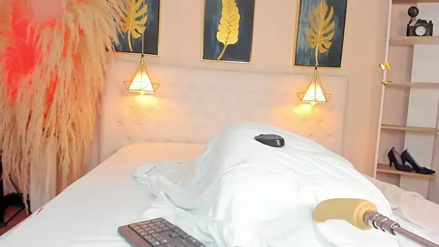 Cinnamon Star online show from March 2, 12:23 pm