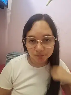 Snapshot of Nicollevega888 chatting on November 5, 1:05 am Nicollevega888 online show from November 5, 1:05 am