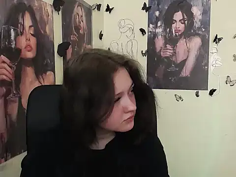 Snapshot of LadyAlice_ chatting on April 28, 6:29 am LadyAlice online show from April 28, 6:29 am