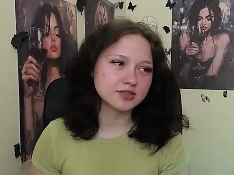 Snapshot of LadyAlice_ chatting on May 5, 6:21 am LadyAlice online show from May 5, 6:21 am