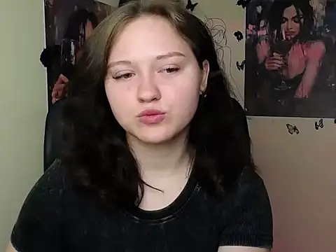 Snapshot of LadyAlice_ chatting on June 1, 6:26 am LadyAlice online show from June 1, 6:26 am
