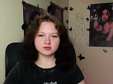 Snapshot of LadyAlice_ chatting on June 16, 5:54 am LadyAlice online show from June 16, 5:54 am