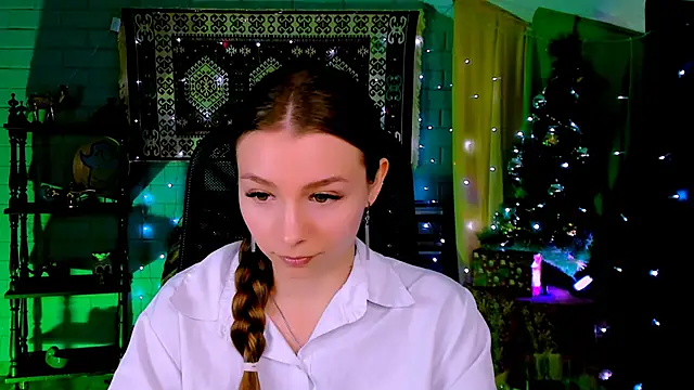 JulieDaniel online show from January 12, 8:41 am