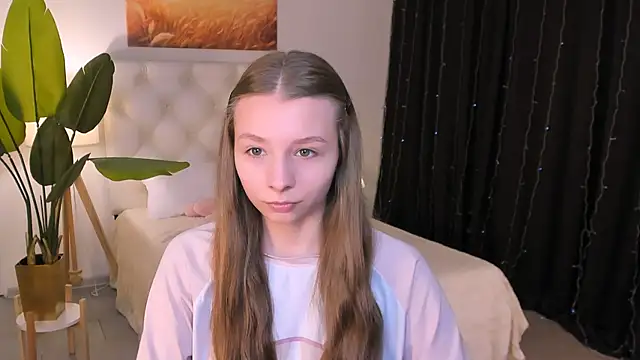 JulieDaniel online show from March 25, 4:29 am