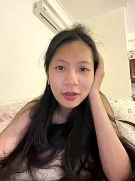 Lil-Gi online show from November 25, 4:40 pm