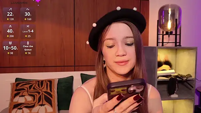 Snapshot of Alison_kisss chatting on April 26, 6:16 pm Alison kisss online show from April 26, 6:16 pm