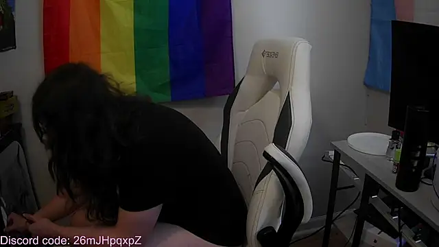 Snapshot of Elli-Ixby chatting on September 18, 4:42 pm Elli-Ixby online show from September 18, 4:42 pm