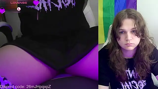 Snapshot of Elli-Ixby chatting on September 26, 2:43 pm Elli-Ixby online show from September 26, 2:43 pm